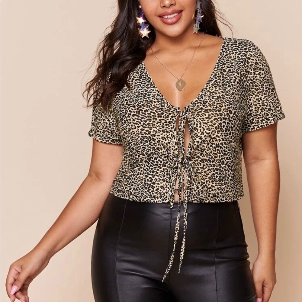 Plus size 3x tie Front leopard top